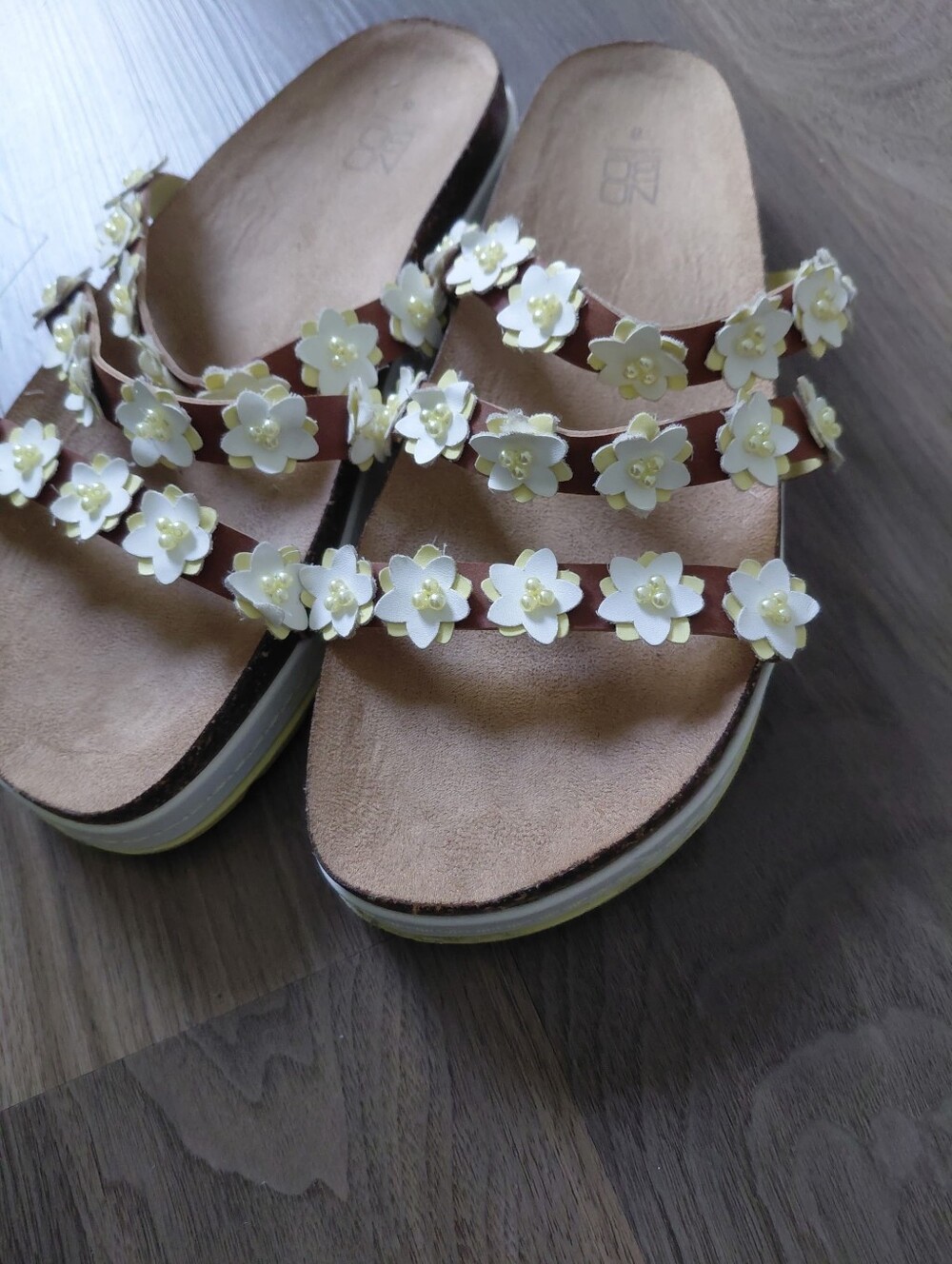 Floral White Strappy Slide Sandals - Women - Picture 3 of 9